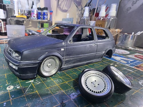 Scale schmidt th - 1/18,