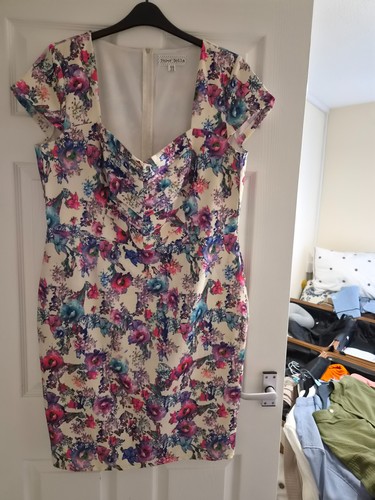 Dress size knee - knee, length