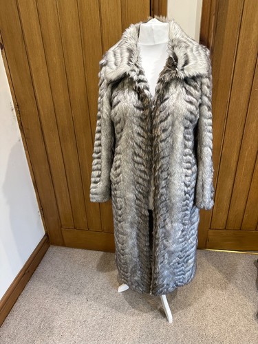 Long faux fur coat size - long, 12/14