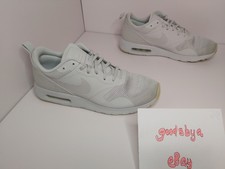 2015 Platinum Nike Air Max Tavas in Great Condition