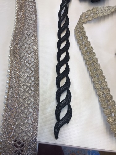 Lace yard golden - 1,