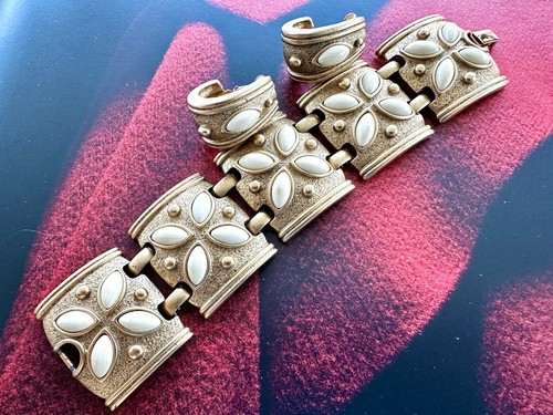 Napier bracelet screw - &, back