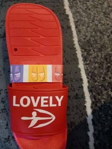 Slides lovely strongbow size - lovely,