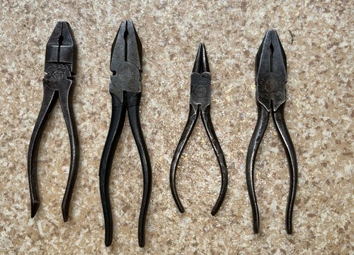 Old vintage pliers - vintage, pliers.