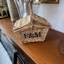 Small F&m Basket