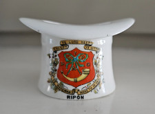 vintage crested ware hat