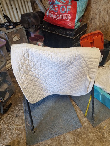 Cottage craft dressage - craft, white