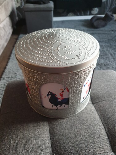 Queen elizabeth ii - m&s,