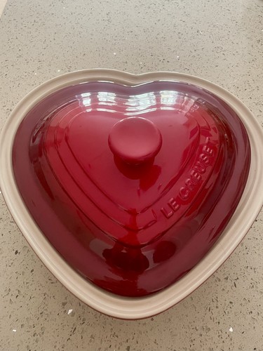 Creuset heart - (cerise),