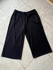 Nutmeg ladies black pull on