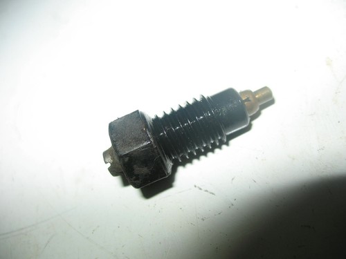 Oil pressure sensor - sensor, bolt
