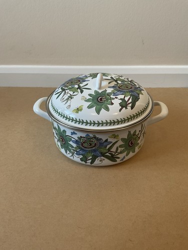 Portmeirion round casserole - round,