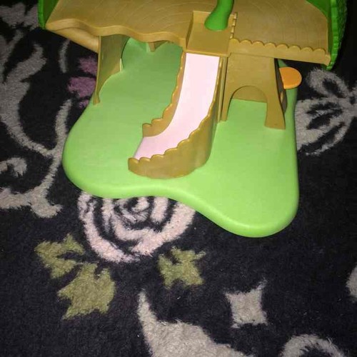 Sylvanian families tree - -,