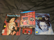TWIN PEAKS WRAPPED IN PLASTIC MAGAZINE SET + EXCLUSIVE BOBBLE HEADS + PINS LYNCH