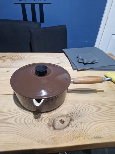 Creuset cast iron enamelled - cast,