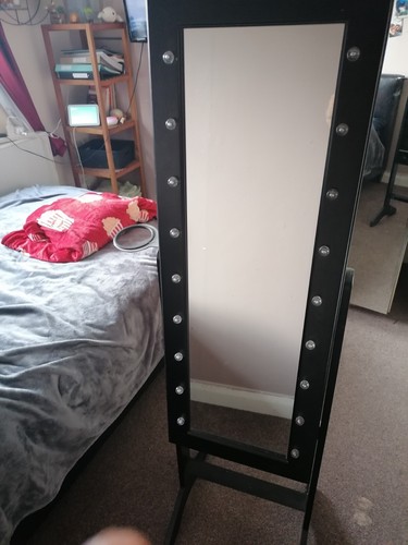 Make and jewellery cabinet - make, up