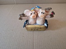 Piggin love birds pigs - , pig