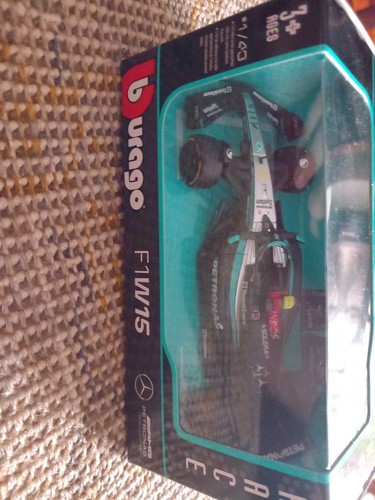 Burago mercedes w15 - f1,