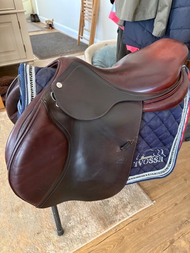 Cwd jump saddle - 18", se02