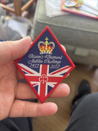 Girl guiding queens diamond - queens,