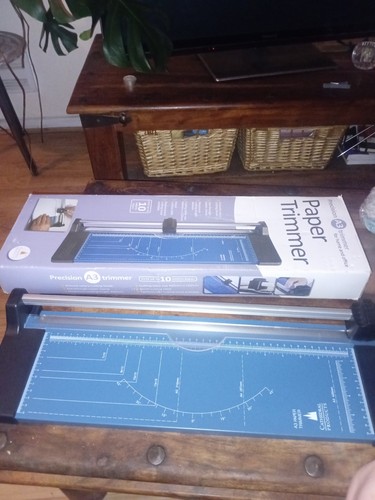 Rotary paper trimmer 10 - rotary,