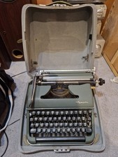 Vintage Olympia SM3 DeLuxe