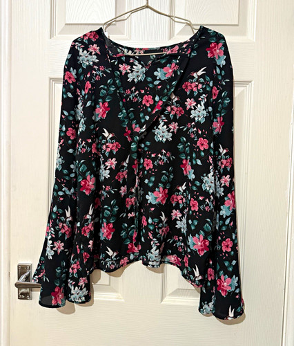 Primark black floral neck - primark, v-neck