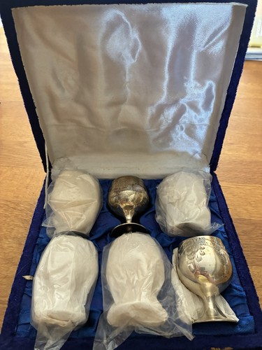 Set engraved silver - of,