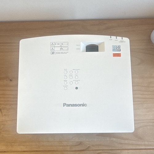 Panasonic lmz420 4200 ansi - 4200,