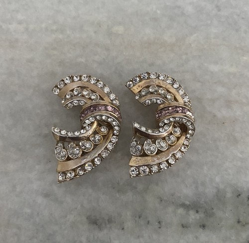 Gorgeous vintage coro pink - gorgeous,