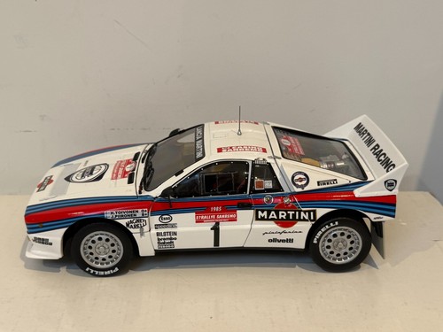 Kyosho scale lancia - 1:18,