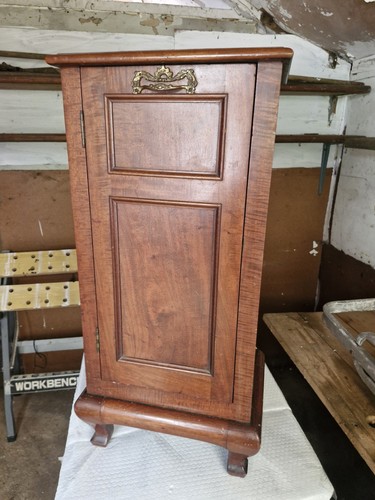 Antique pot cupboard - pot, sideboard