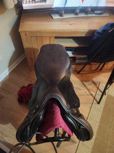 Albion lite jump saddle - lite, 17.5