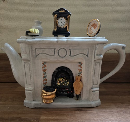 Large swineside teapottery - swineside,
