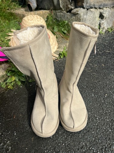 Rare ugg australia - ugg,