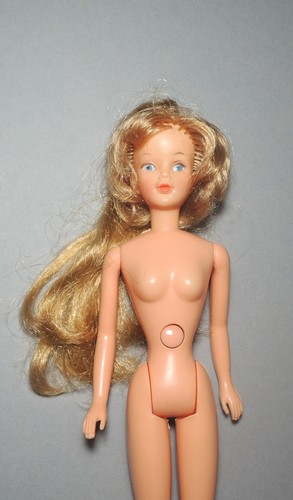 Vintage tressy doll - vintage,
