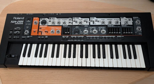 Roland 201 synthesizer pro - roland, sh-201