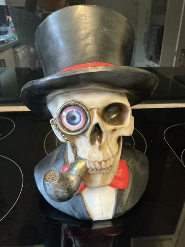 Large smoking skeleton skull - large,