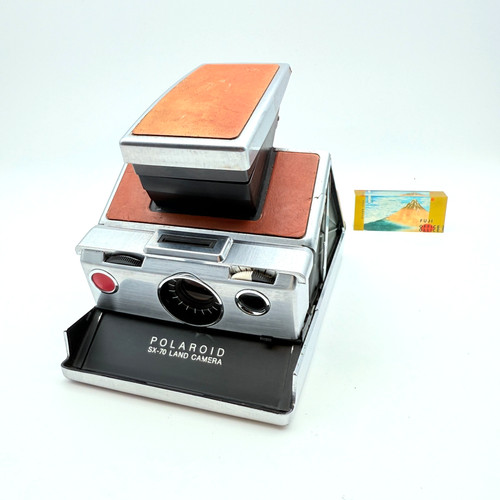 Polaroid folding instant - sx-70,