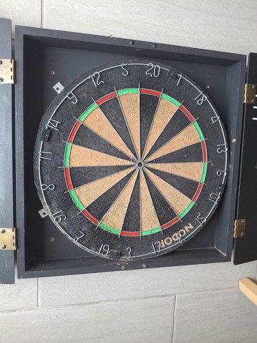 Winmau dart board - winmau, cabinet