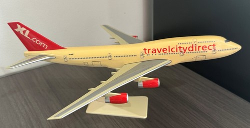 Boeing 747 300 travel - 747-300, city