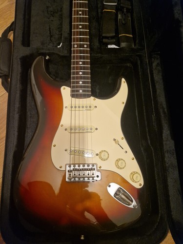 Squier stratocaster japan - stratocaster,
