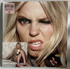 IN HAND!! Renee Rapp Bite Me BABY PINK Alternate Cover Vinyl W/SIGNED Art Card