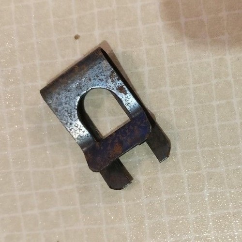 Hob element holding - holding, for