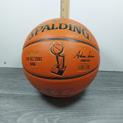 Spalding game series limited - game,