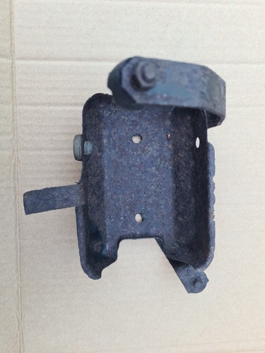 Fuel injection pump bracket - fuel,