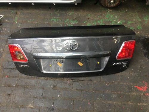 Toyota avensis saloon - toyota,