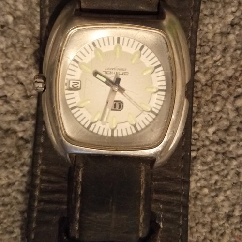 Rare model animal watch - model,