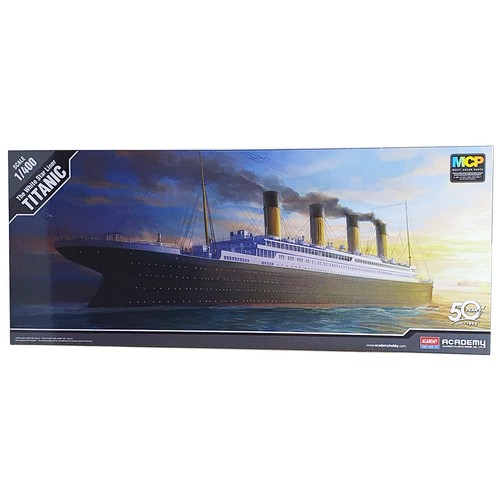 Academy rms titanic - academy, mcp
