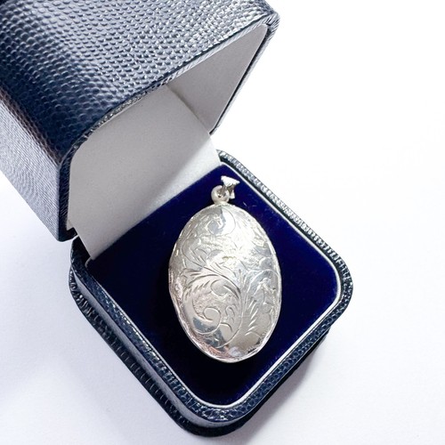Vintage large oval locket - oval,
